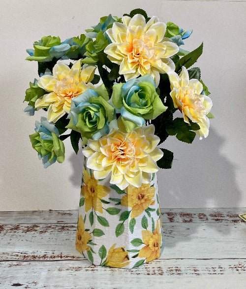 Forever Flowerz Wonderful Watering Can Decorative Die Set
